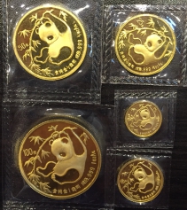 Набор золотых монет Китая "Панда" 1986 год